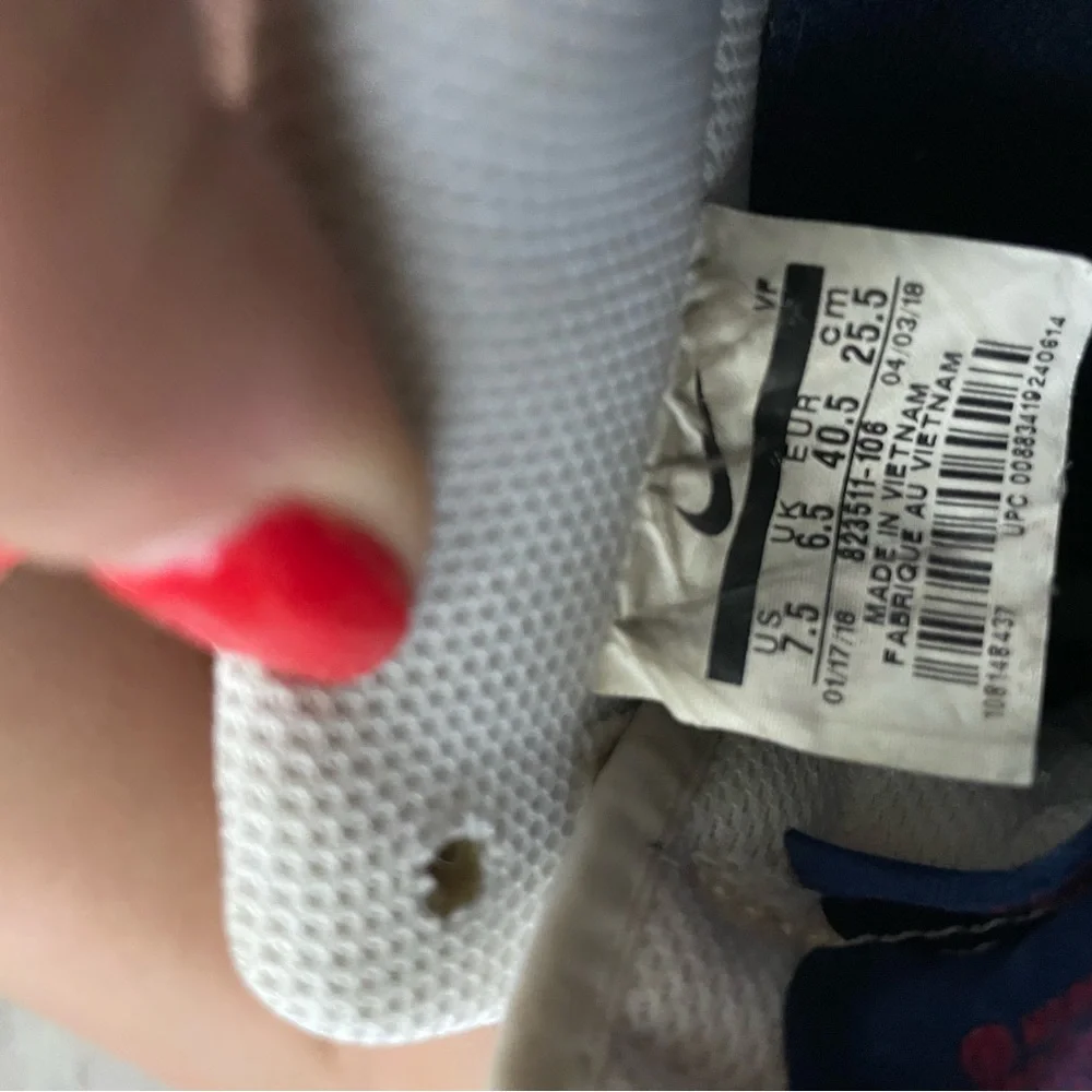 Nike Air sneakers - Picture 6 of 6